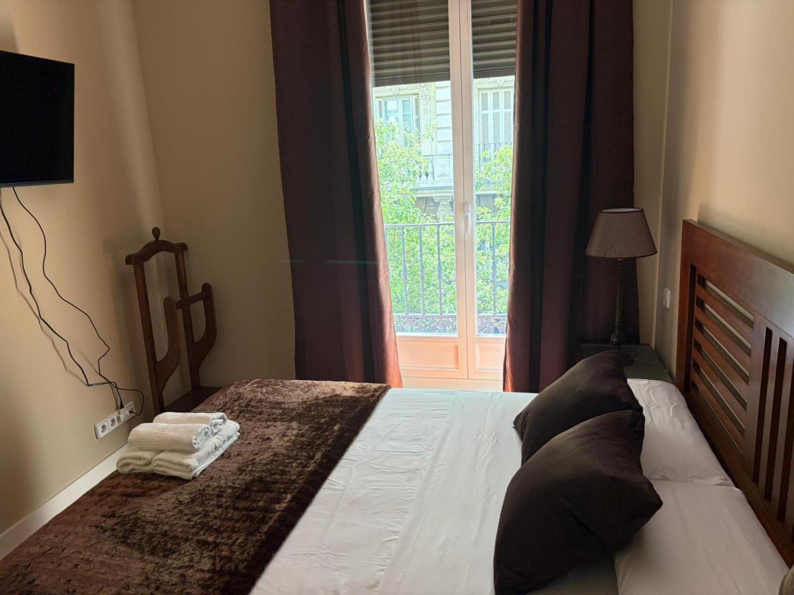 Hostal Arenal Madrid — Fotos 1